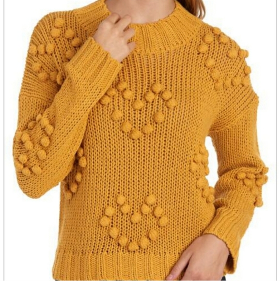 ✨💕HP💕💕 Cute heart pom pom sweater - Picture 5 of 7